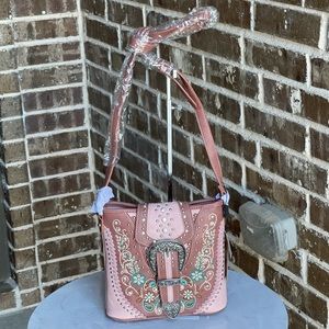 Montana West Buckle Collection Crossbody NWT